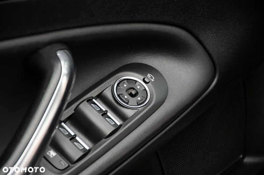 Ford Mondeo 2.0 TDCi Titanium S - 37