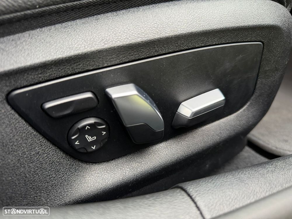 BMW 530 e Pack Desportivo M - 21