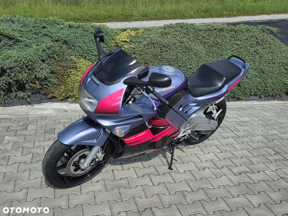 Honda CBR - 6