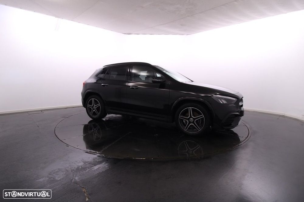 Mercedes-Benz GLA 180 d AMG Line - 11