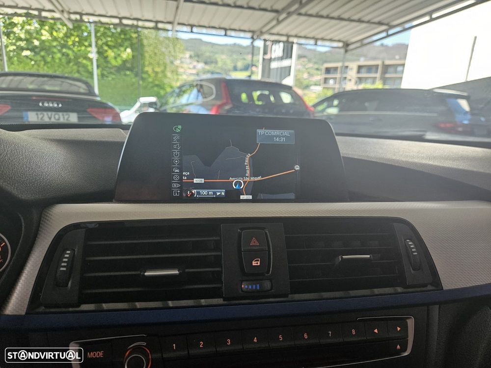 BMW 320 d Pack M - 18