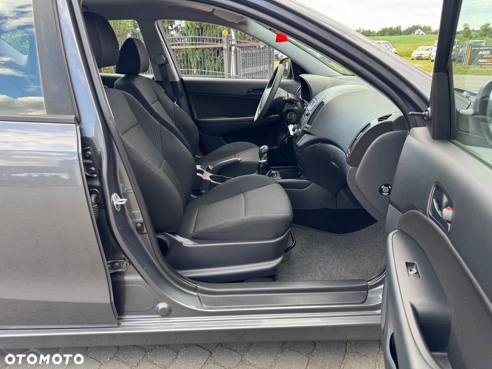 Hyundai i30 1.4 Blue Comfort - 14