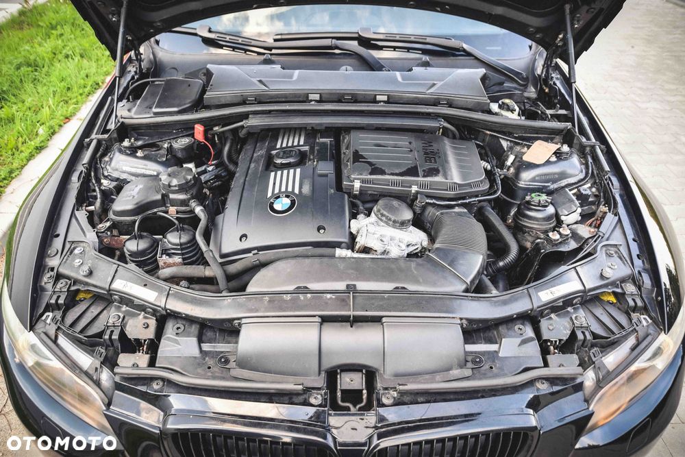 BMW Seria 3 335i Edition Exclusive - 18