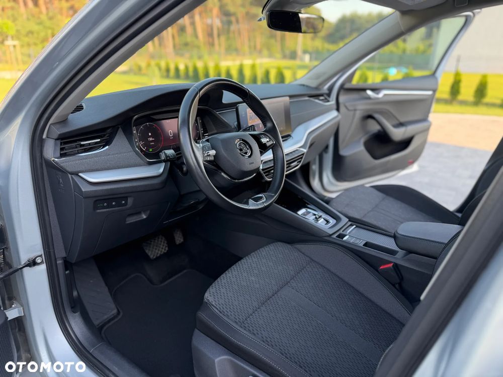 Skoda Octavia 2.0 TDI Sportline DSG - 28