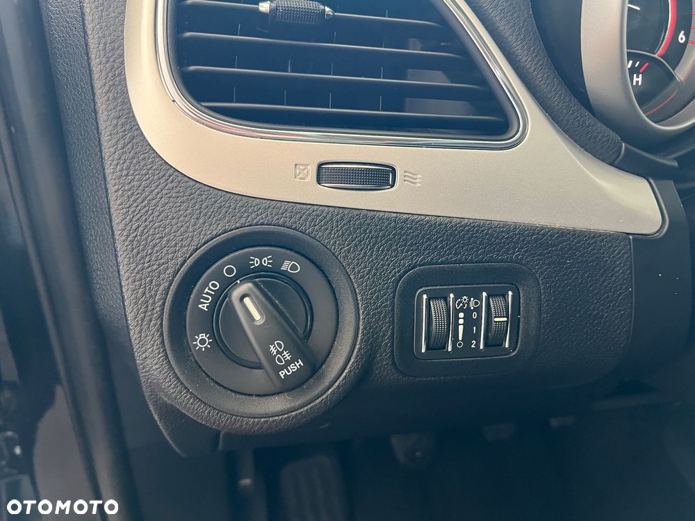 Fiat Freemont 2.0 Multijet Lounge - 35