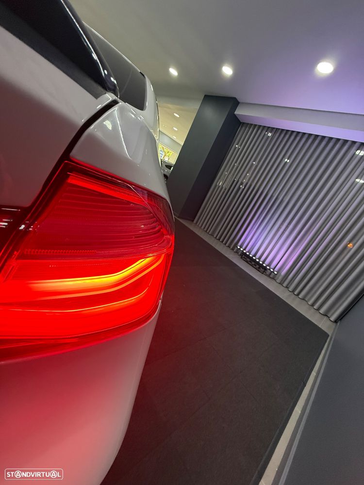 BMW 316 d Pack M - 13