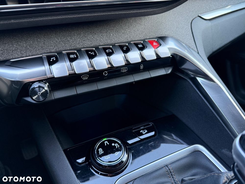 Peugeot 3008 1.5 BlueHDi GT S&S - 26