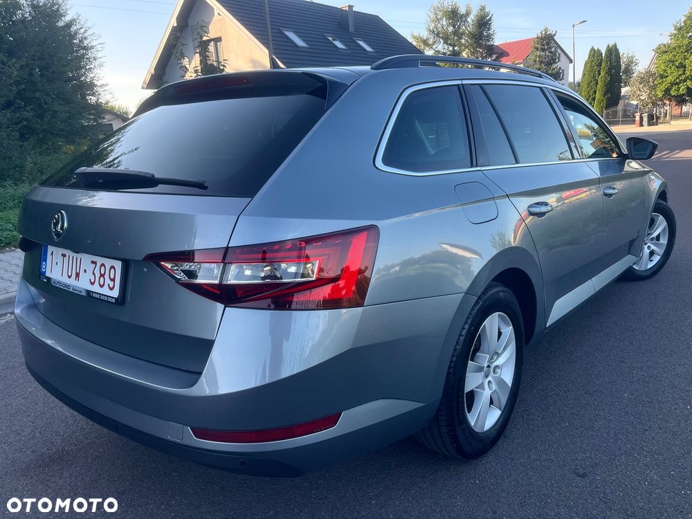 Skoda Superb 2.0 TDI DSG Style - 7