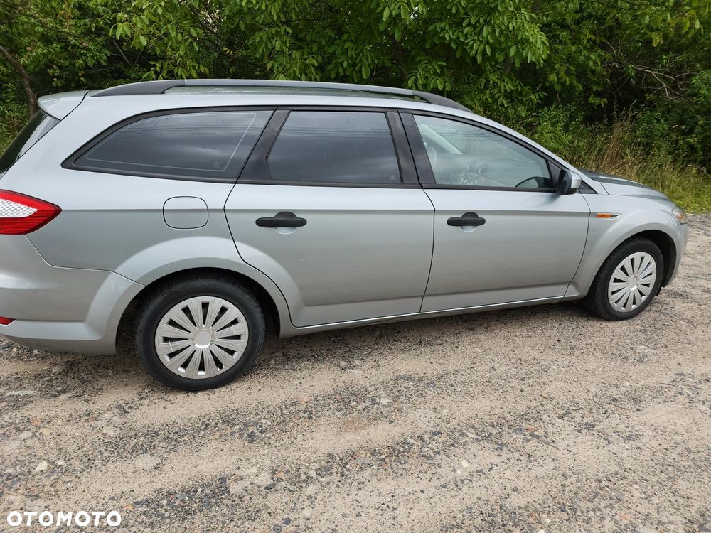 Ford Mondeo 1.8 TDCi Ambiente - 8
