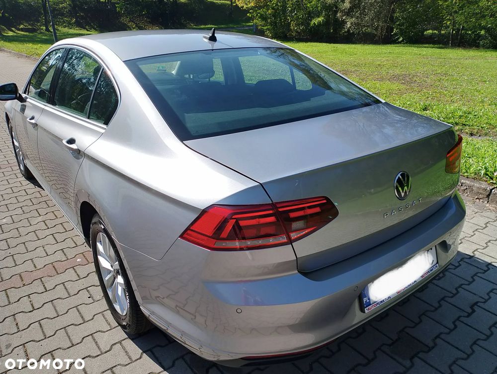 Volkswagen Passat 1.5 TSI EVO Business - 9