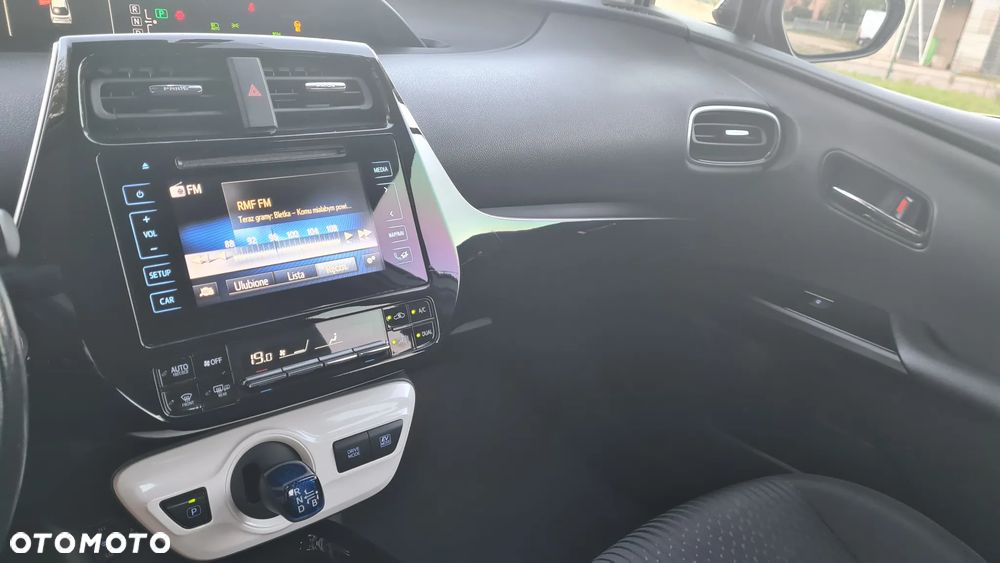Toyota Prius - 18