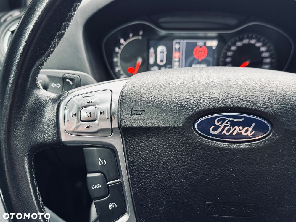 Ford Mondeo 1.6 Eco Boost Titanium - 24