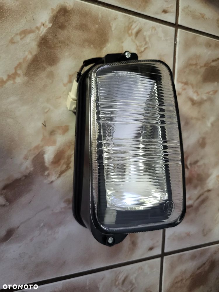 Lampa przeciwmgielna halogen  przód Prawa(H3 SKODA FELICIA I 10.94-03.98 - 2