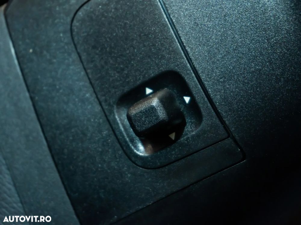 Mercedes-Benz GLC 300 4Matic 9G-TRONIC Edition AMG Line - 28