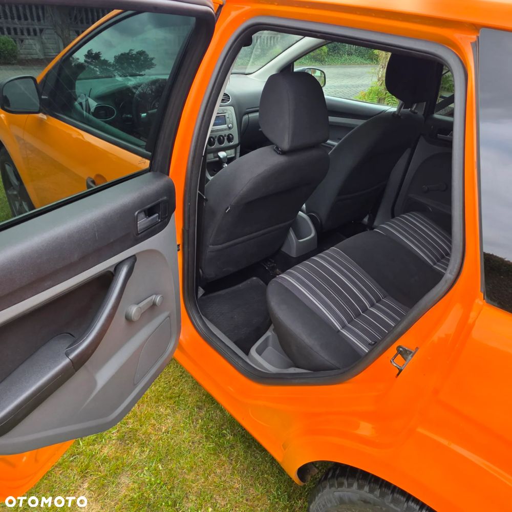 Ford Focus 2.0 TDCi DPF Style - 13