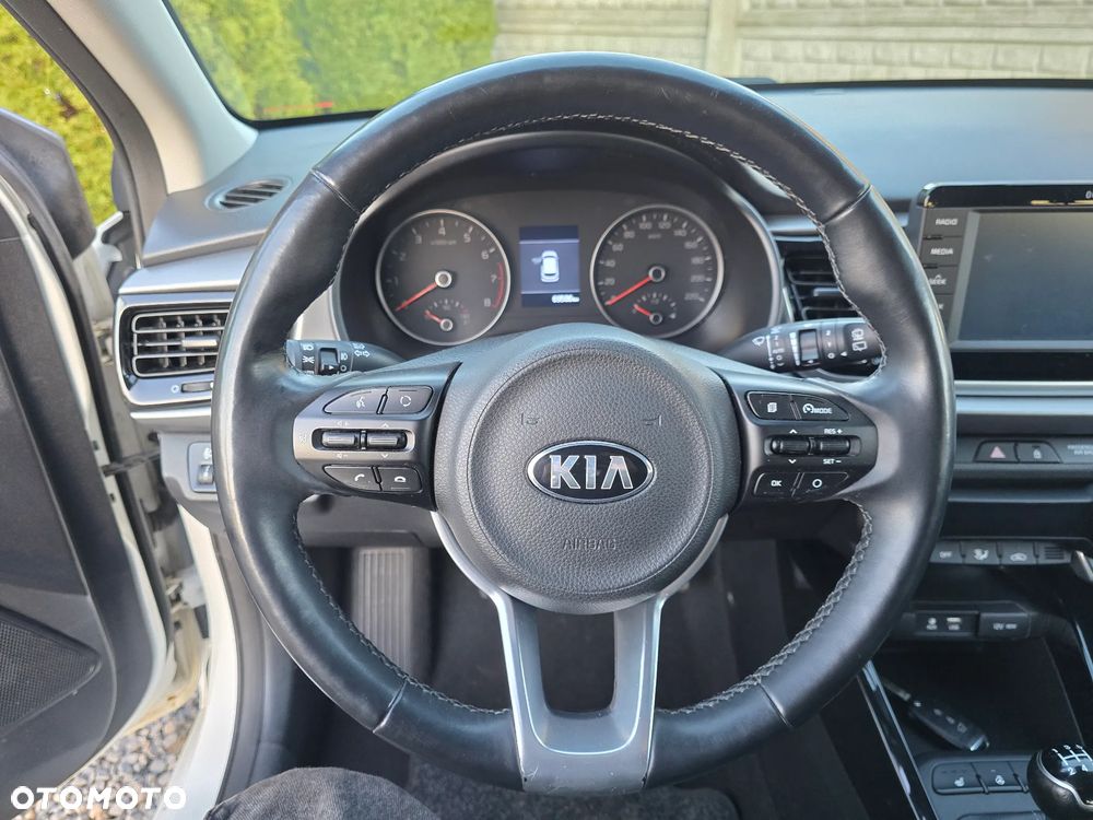 Kia Rio 1.2 XL Business Line - 26