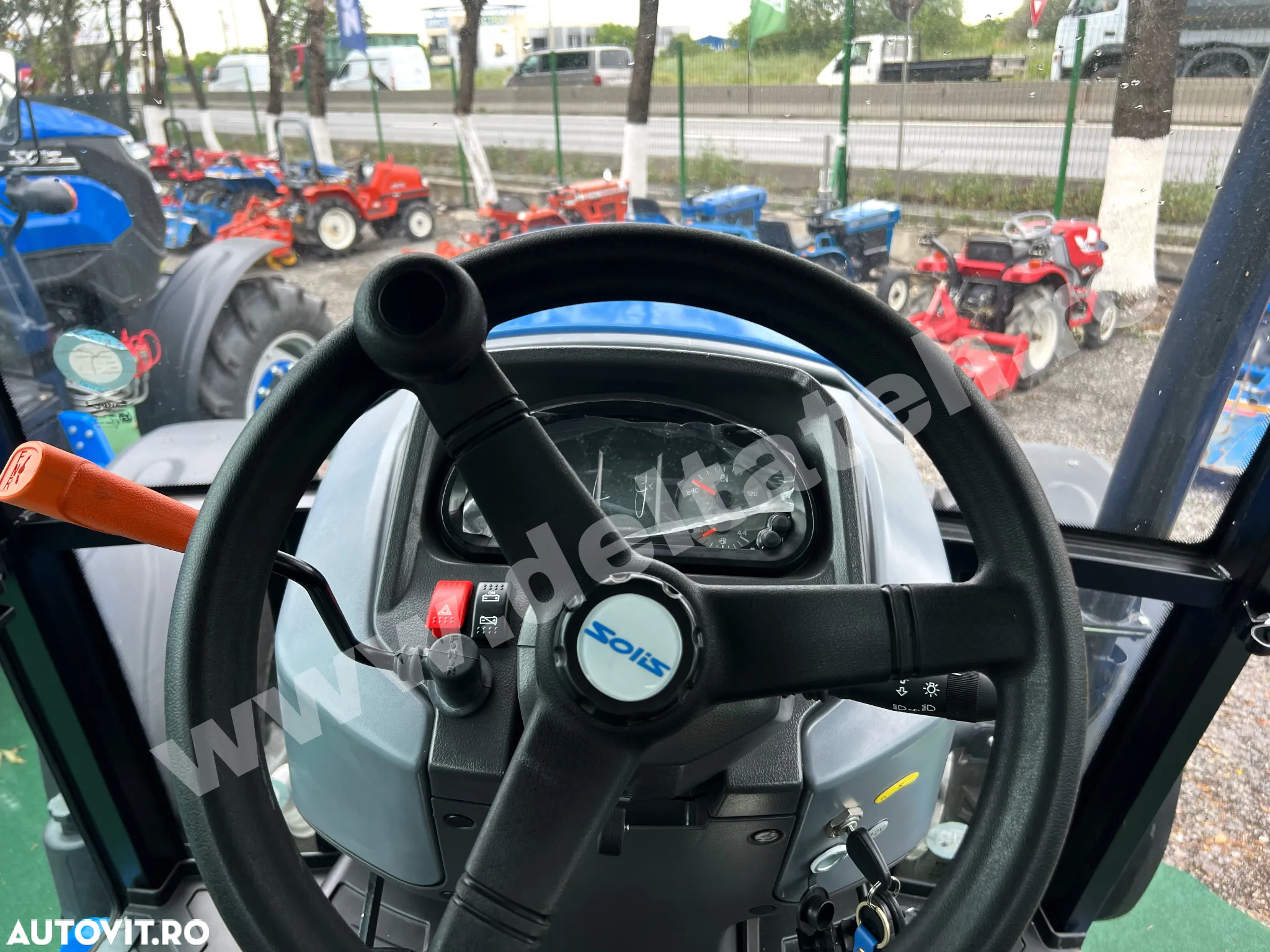 Solis Tractor NOU, Model S60 + CABINA - 5