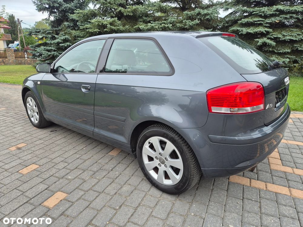 Audi A3 3-drzwiowe 1.6 Attraction - 7