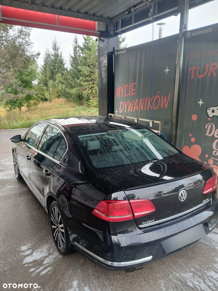 Volkswagen Passat - 16