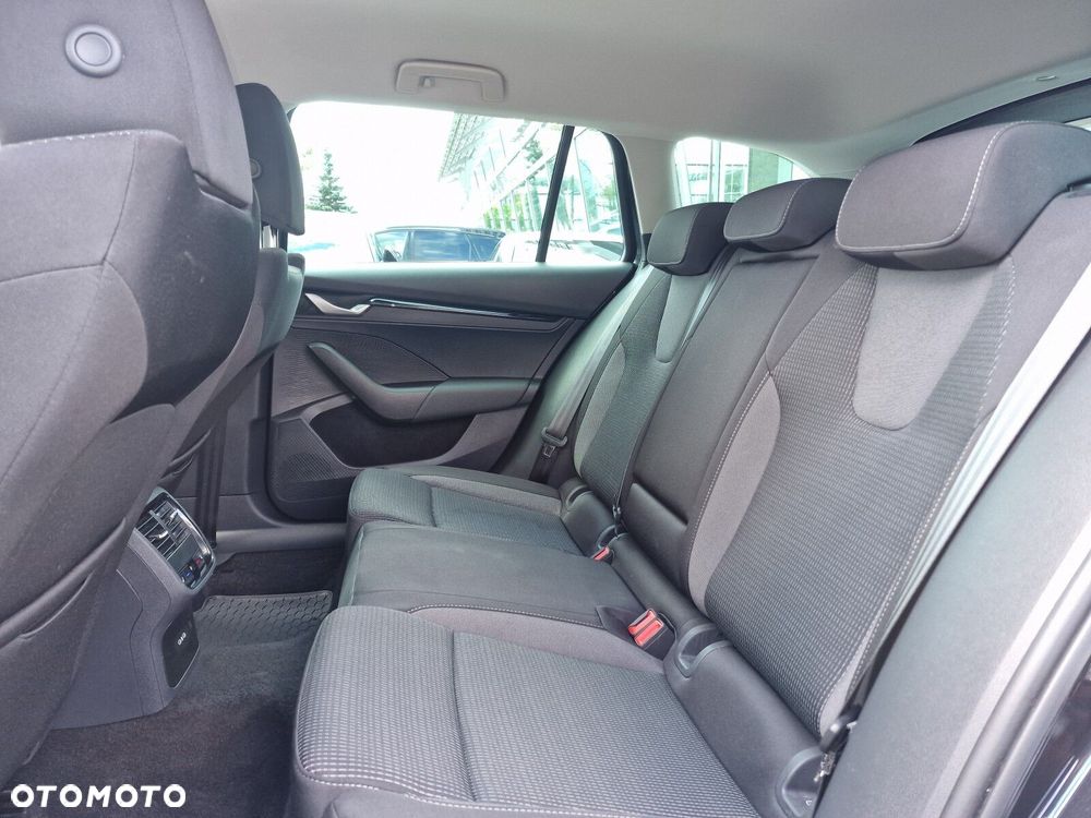 Skoda Octavia 1.5 TSI mHEV Selection DSG - 13