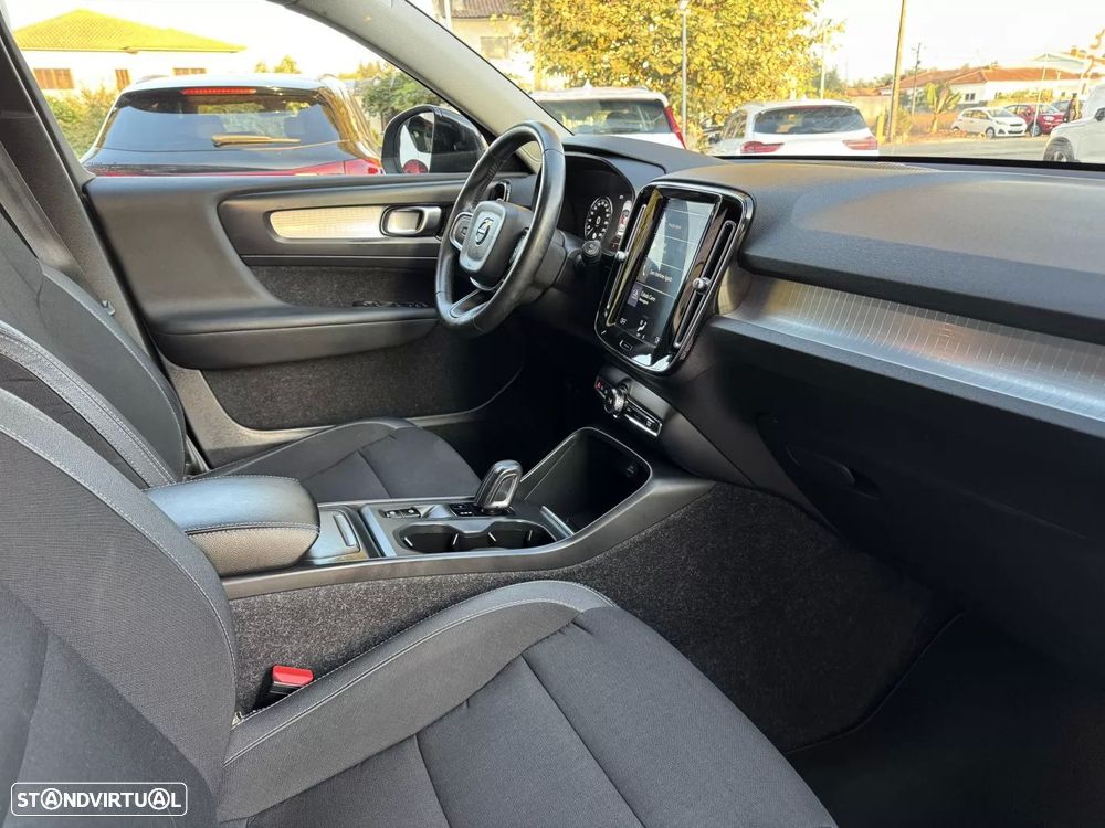 Volvo XC 40 2.0 D3 Momentum AWD Geartronic - 15