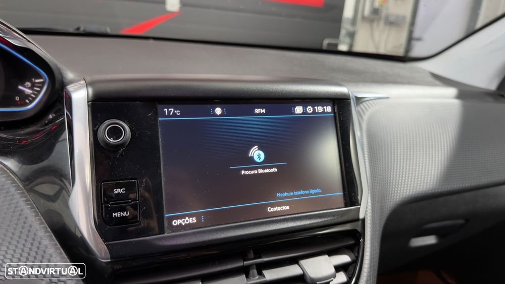 Peugeot 2008 1.6 BlueHDi Allure - 21