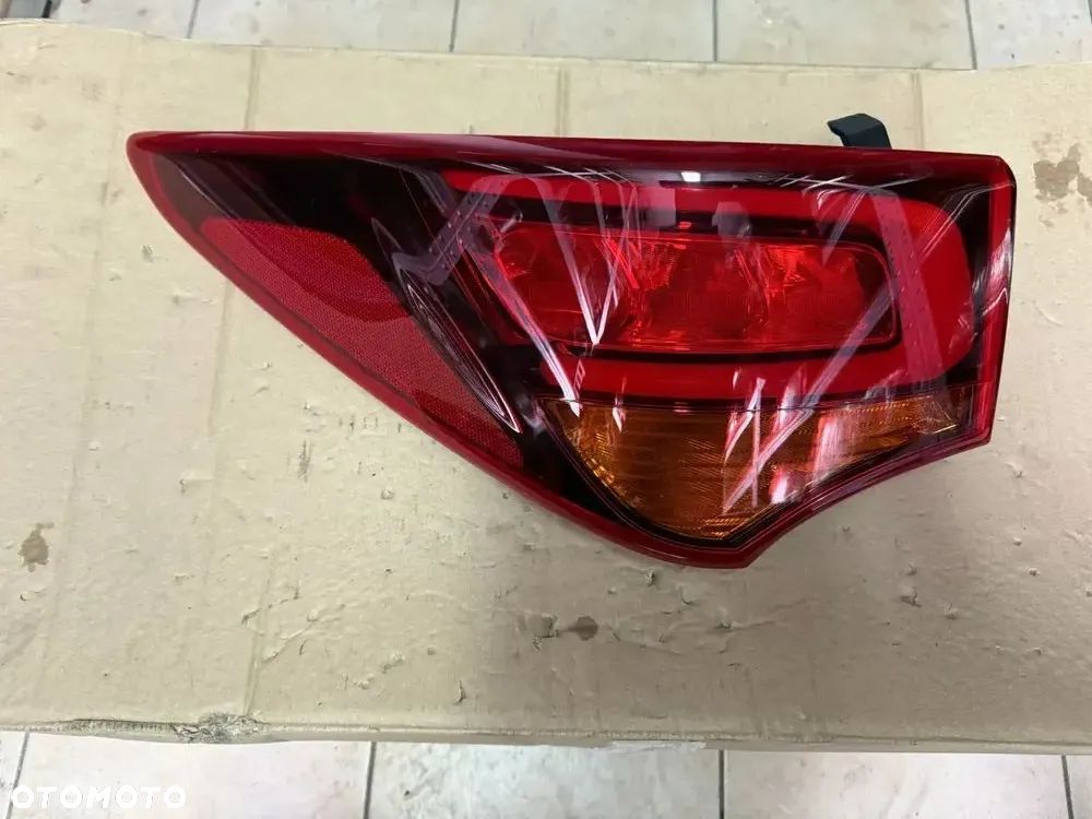 Reflektor / lampa tylna Hyundai Santa Fe 17'- lewa strona - oryginalna - 1