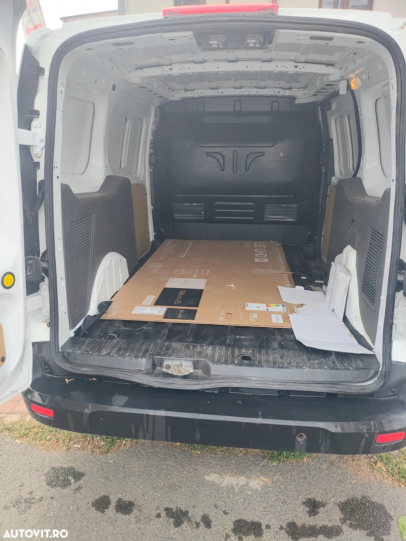 Ford Transit Connect - 7