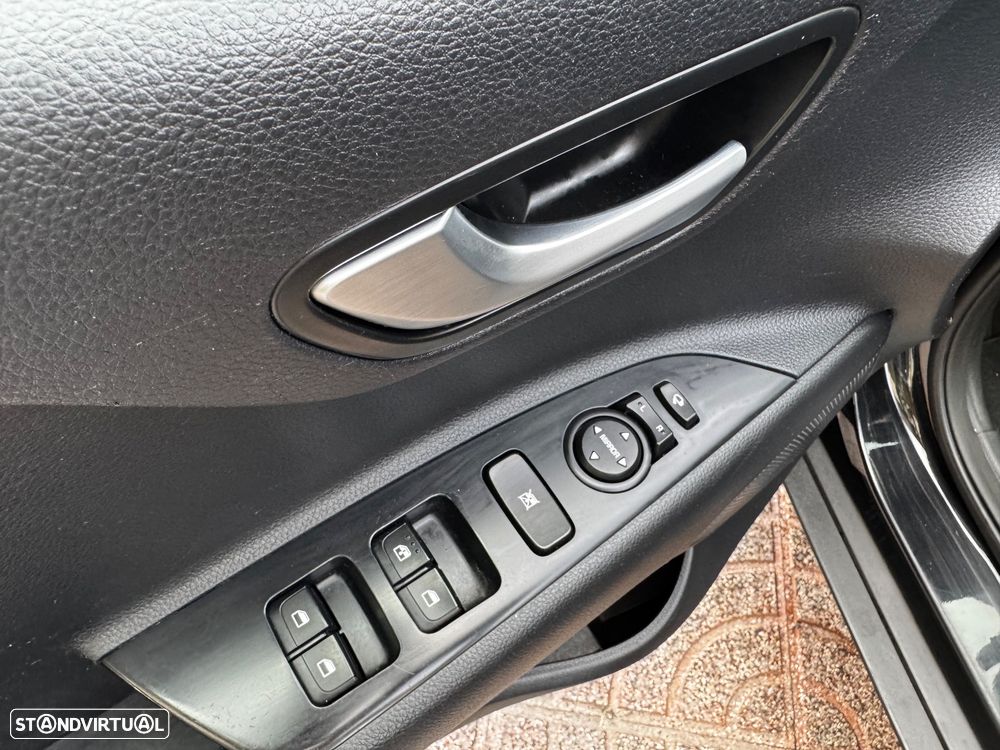 Kia Stonic 1.4 Spirit - 17