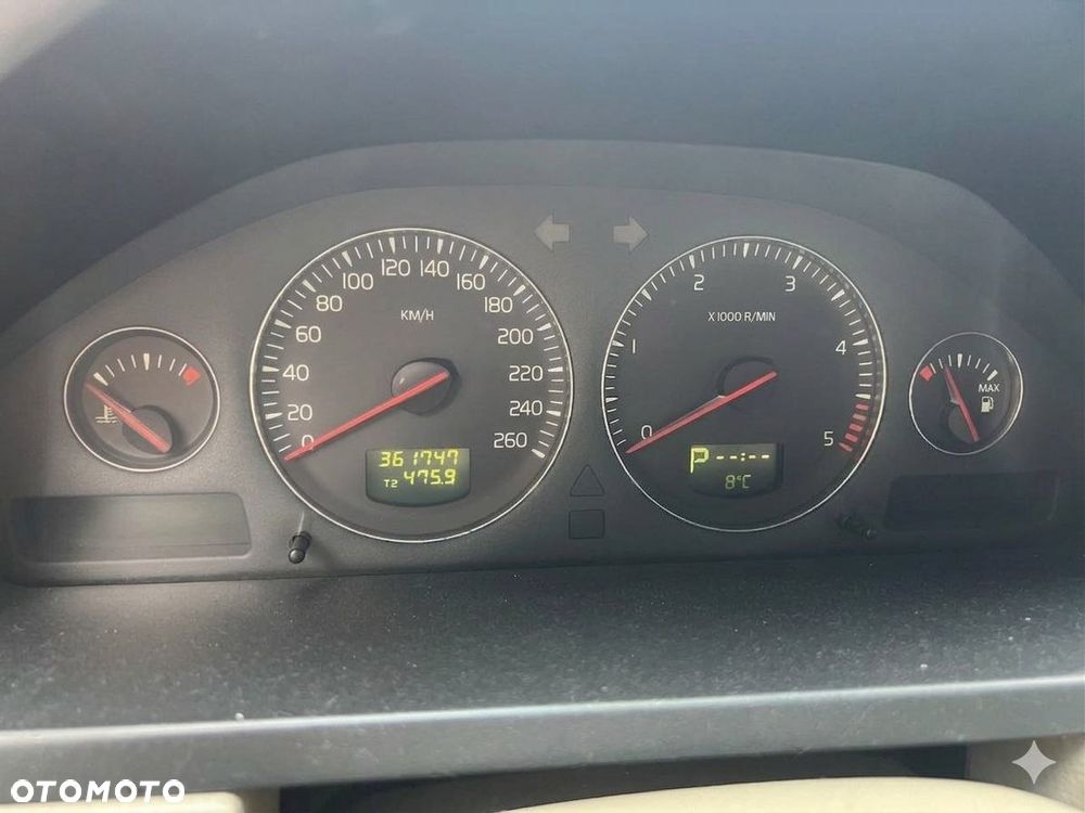 Volvo XC 90 2.4 D5 - 7