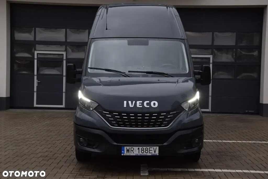 Iveco DAILY 35S18 Hi Matic  180Km 18M3 - 21