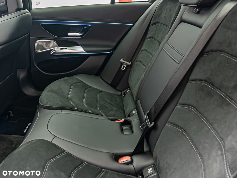 Mercedes-Benz Klasa E 200 mHEV 4-Matic AMG 9G-Tronic - 14