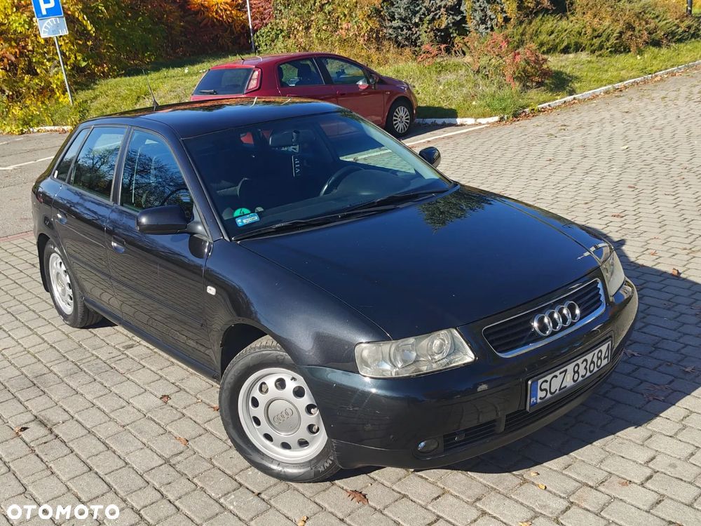 Audi A3 Sportback 1.6 Ambiente - 24