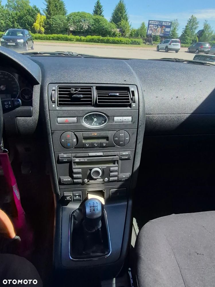 Ford Mondeo 1.8 Silver X - 11