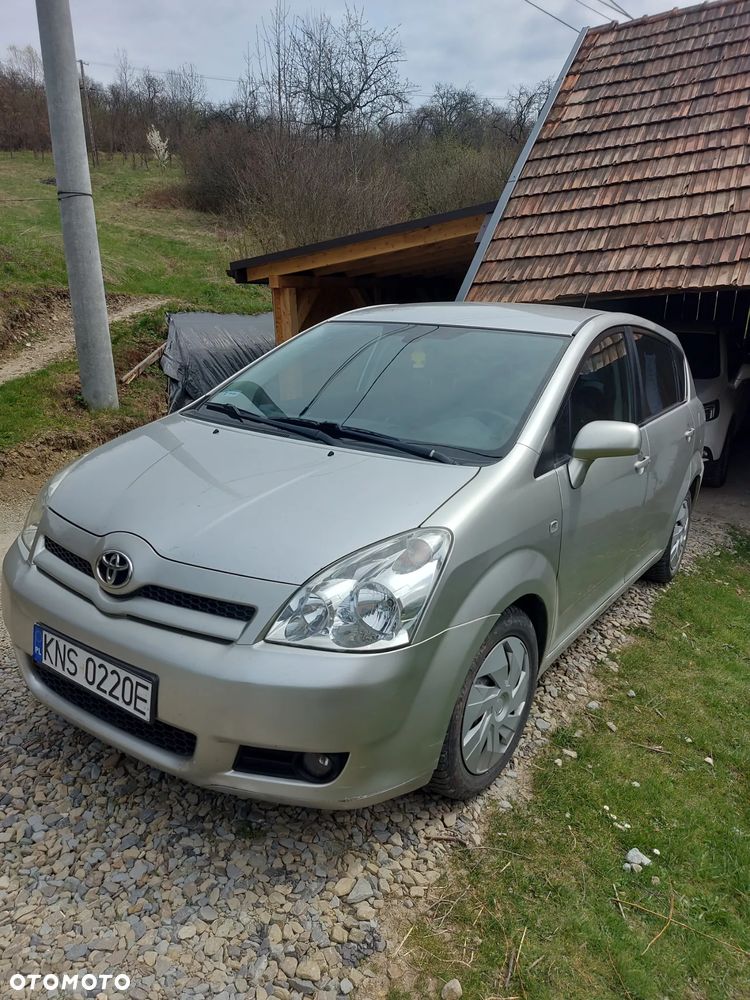 Toyota Corolla Verso 2.2 D-4D Prestige - 8