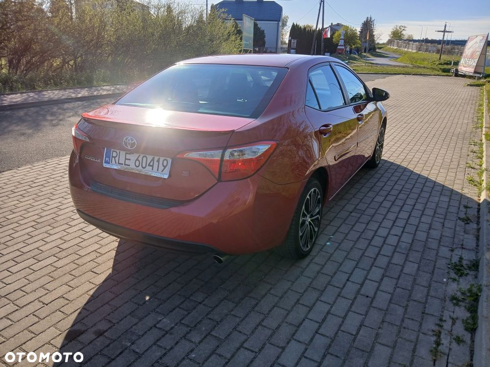 Toyota Corolla - 4
