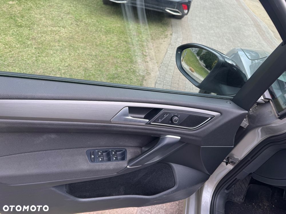 Volkswagen Golf Sportsvan 2.0 TDI (BlueMotion Technology) DSG Comfortline - 24