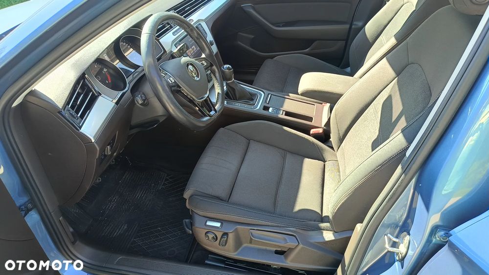 Volkswagen Passat 2.0 TDI BMT Highline - 8