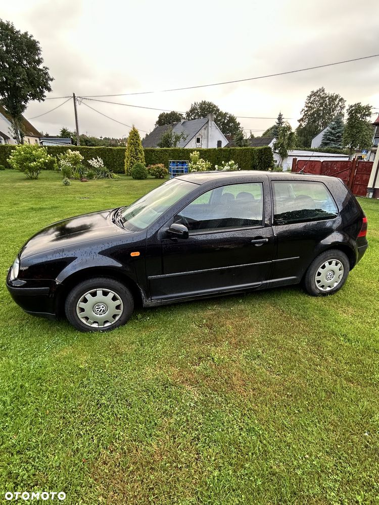 Volkswagen Golf - 4