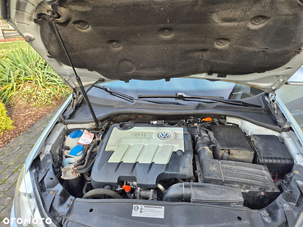 Volkswagen Golf 2.0 TDI DPF Comfortline - 3