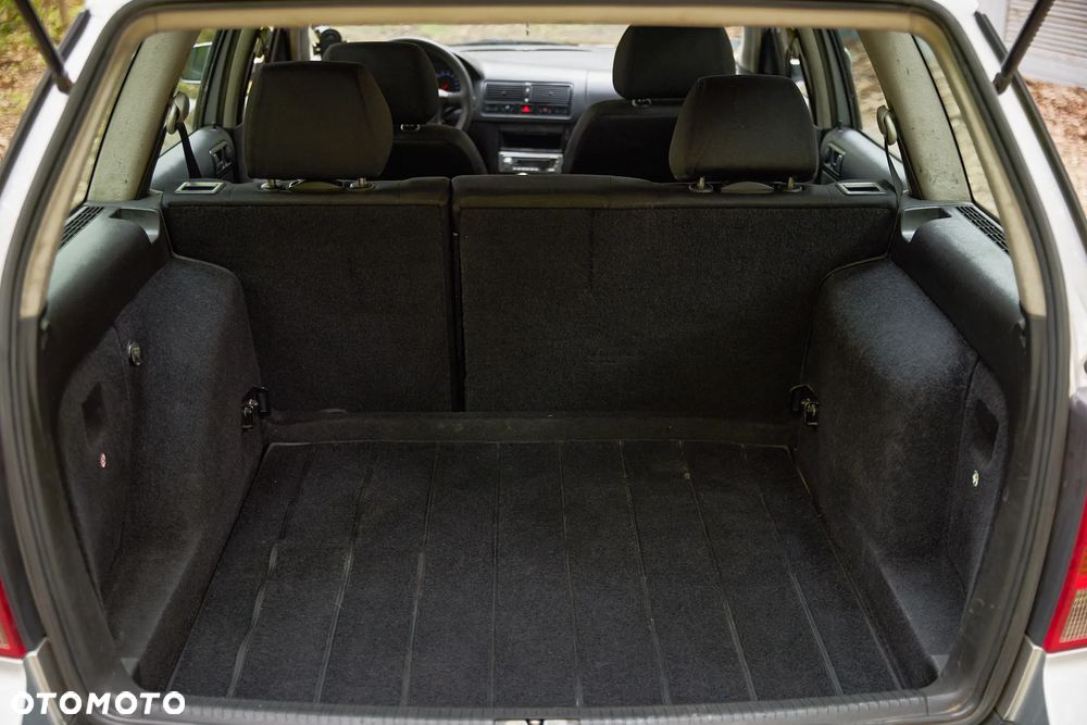 Volkswagen Golf - 12
