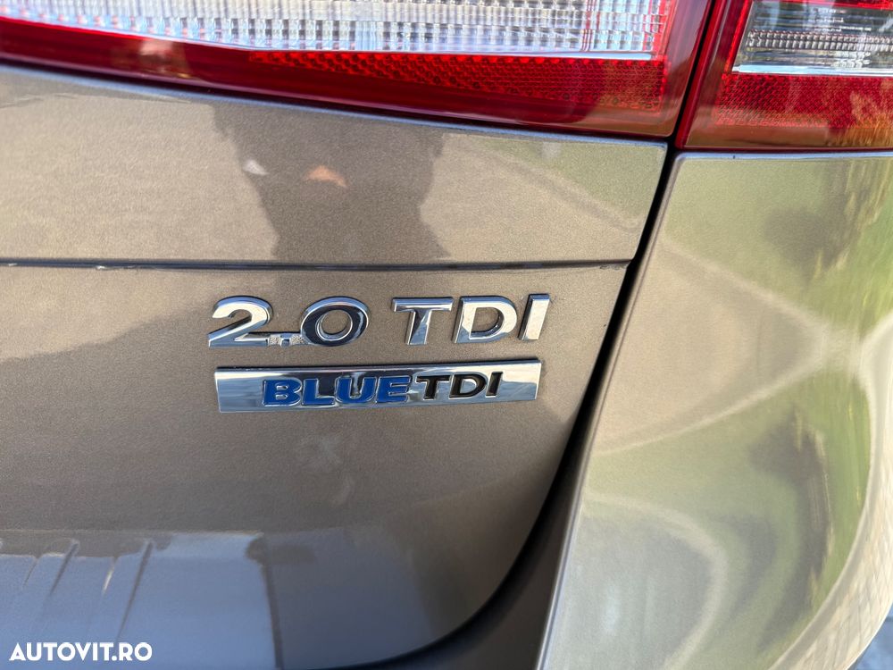 Volkswagen Passat Variant 2.0 TDI DSG BlueMotion Technology Exclusive - 19