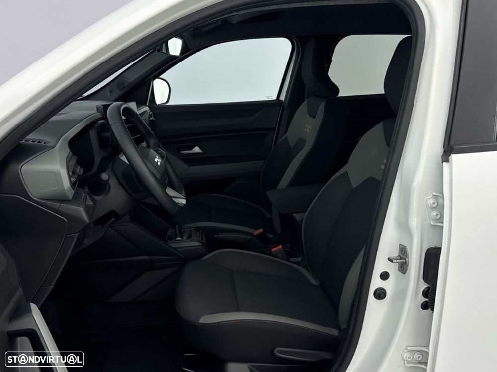 Dacia Duster 1.6 Hybrid Extreme - 11