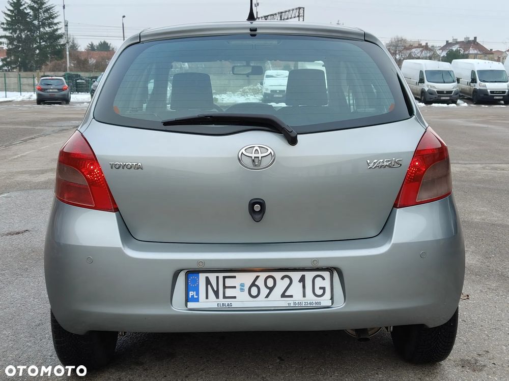 Toyota Yaris 1.3 Luna A/C - 8