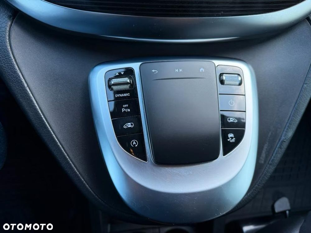 Mercedes-Benz Klasa V 250 d Extralang 4Matic 9G-TRONIC Avantgarde - 16