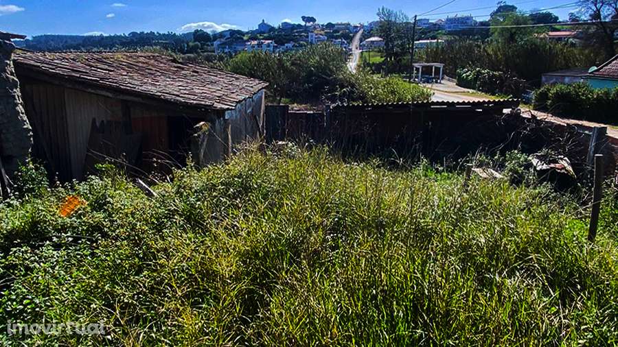 Moradia, logradouro, anexo, para recuperar, aldeia Famões, Bombarral - Grande imagem: 2/17