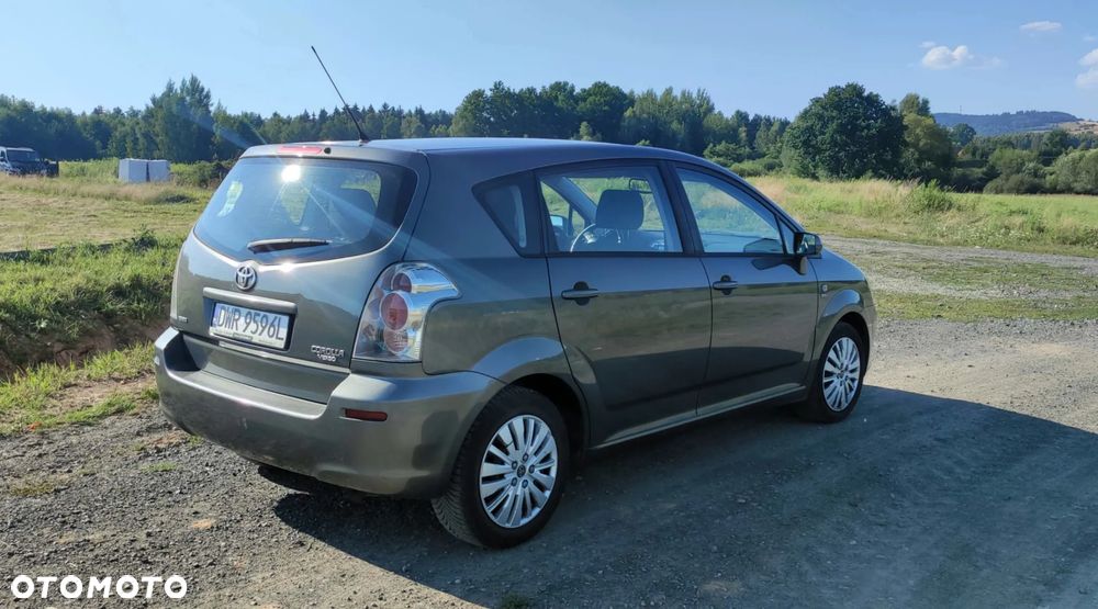 Toyota Corolla Verso 1.8 Sol + 7os - 6