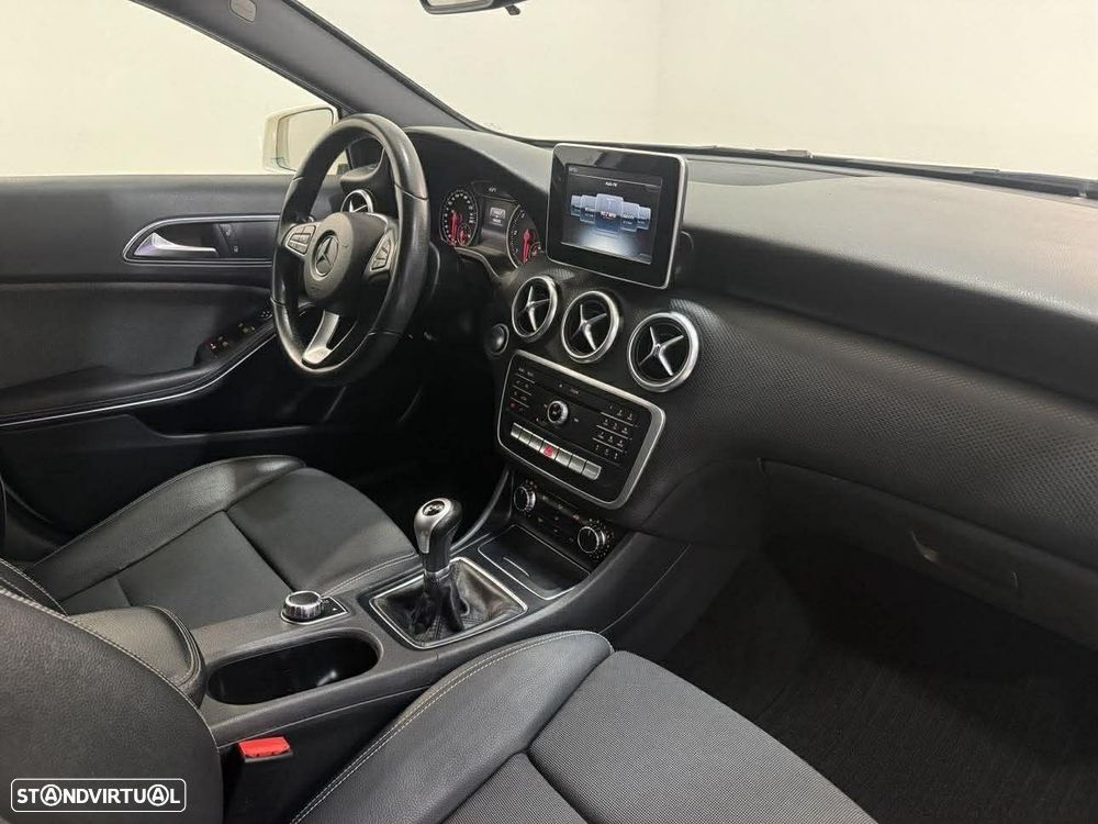 Mercedes-Benz A 180 d Urban - 10