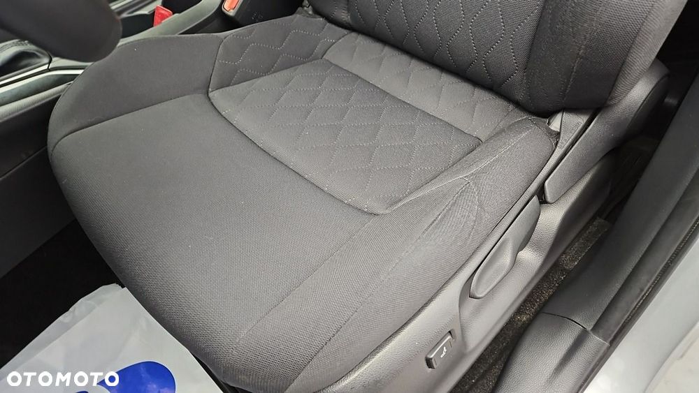 Toyota Corolla Cross 2.0 Hybrid Style - 12