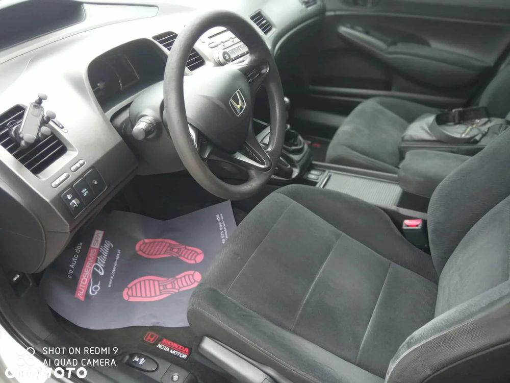 Honda Civic 1.8 Comfort - 9